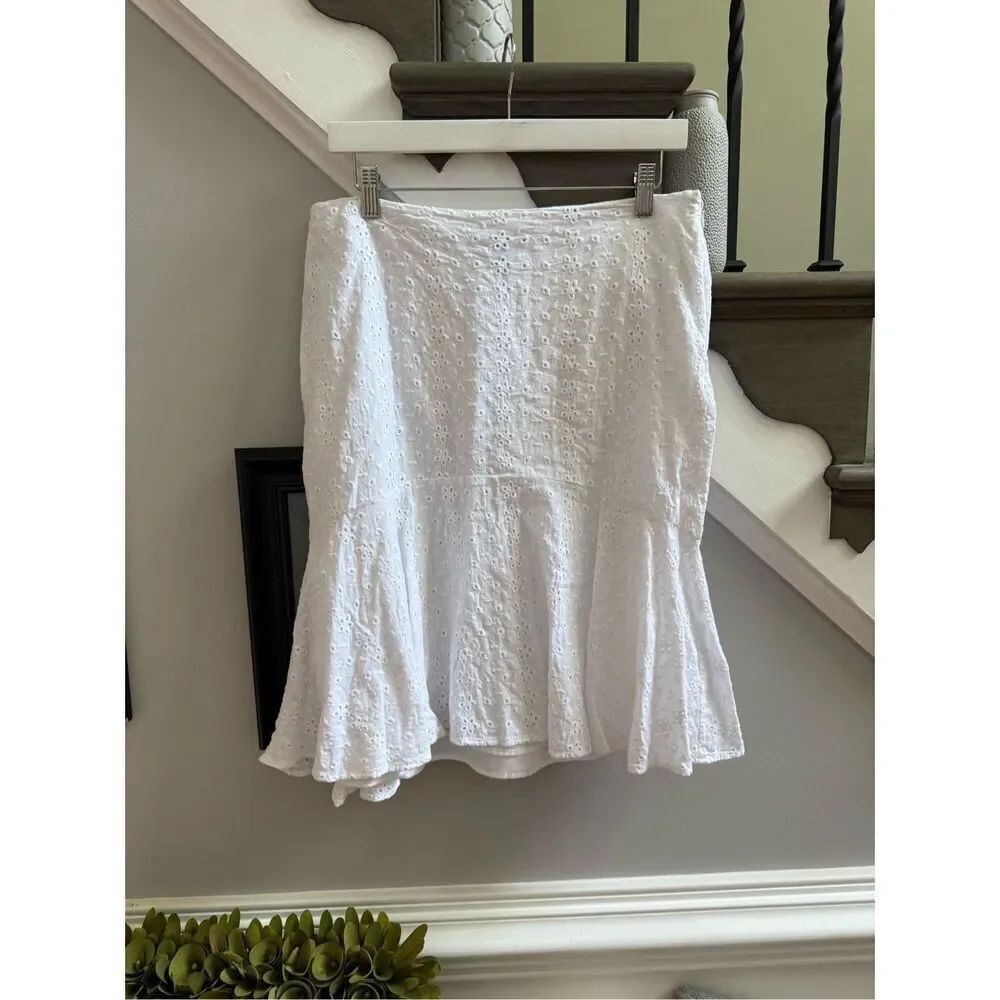 Chaps White Eyelet Fit & Flare Midi Skirt sz 8 EUC